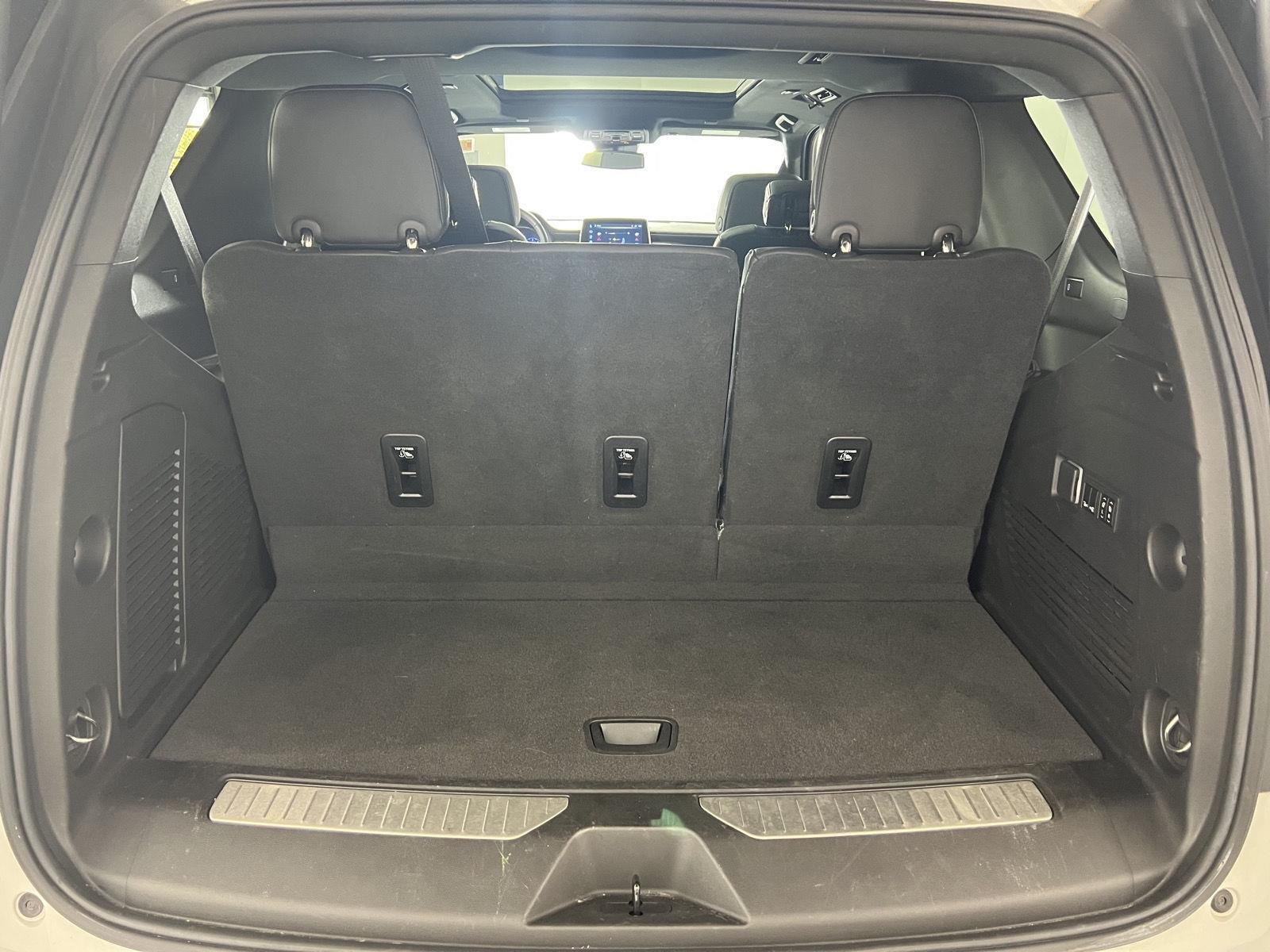 Used 2023 Summit White Chevrolet RST image 25