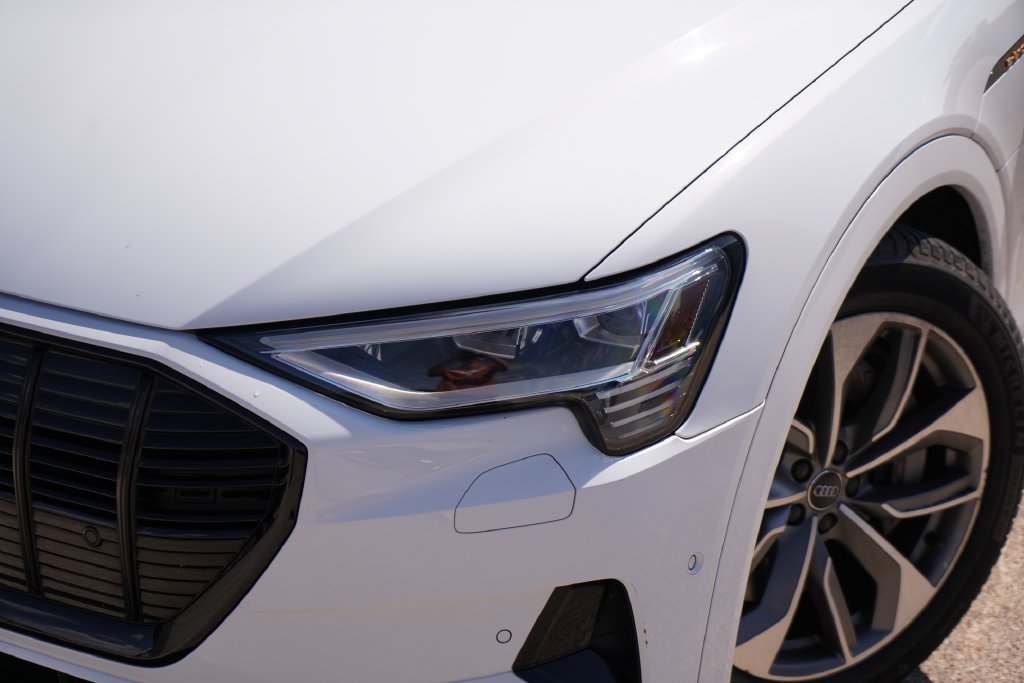 Used 2021  Audi Premium Plus image 2