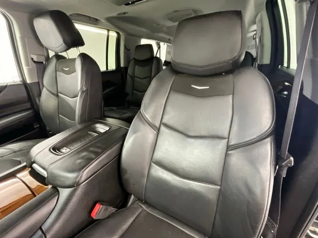 Used 2017 Black Cadillac Luxury image 5