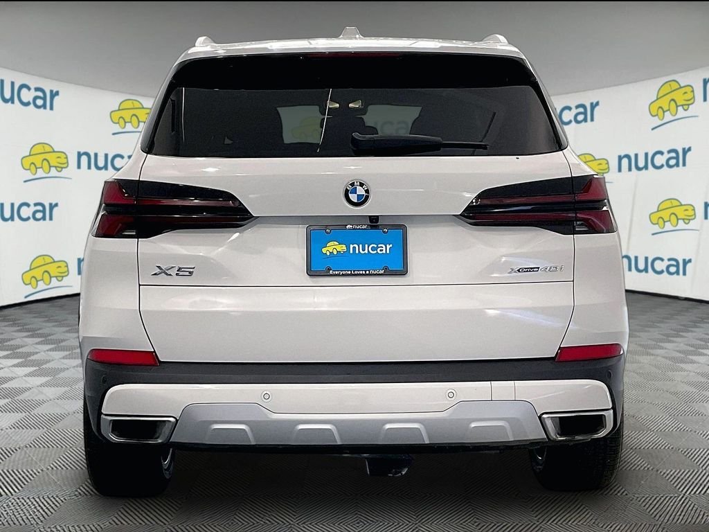 Used 2026 Alpine White BMW xDrive40i image 5
