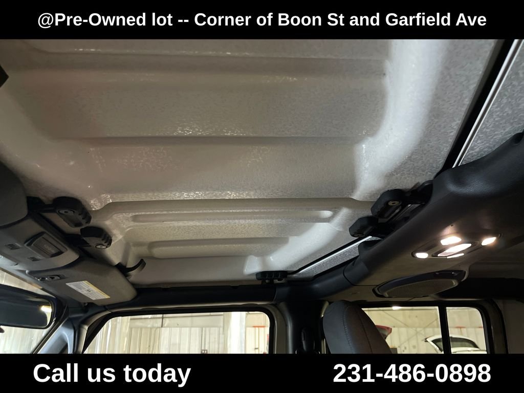 Used 2022 Beige Jeep Sport image 13