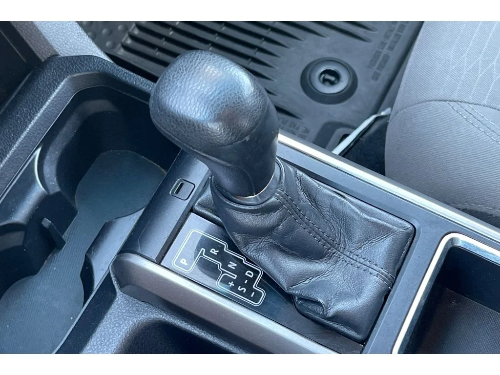 Used 2018 Quicksand Toyota SR5 image 32