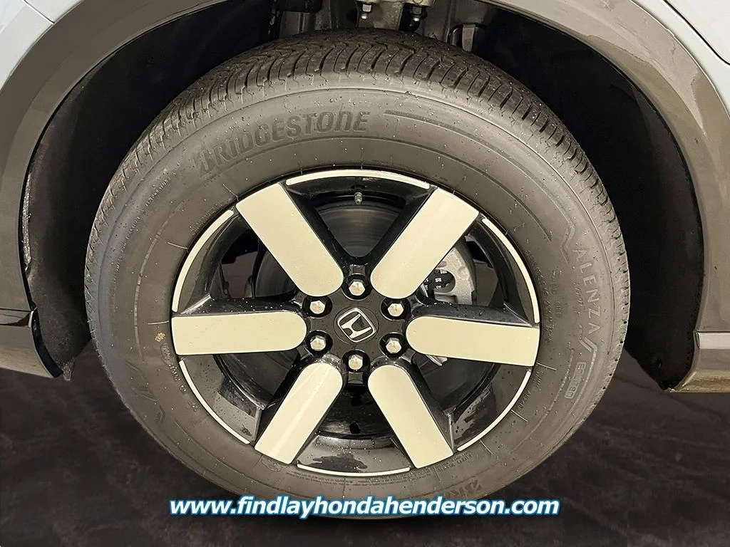 New 2026 Sonic Gray Pearl Honda Touring image 11