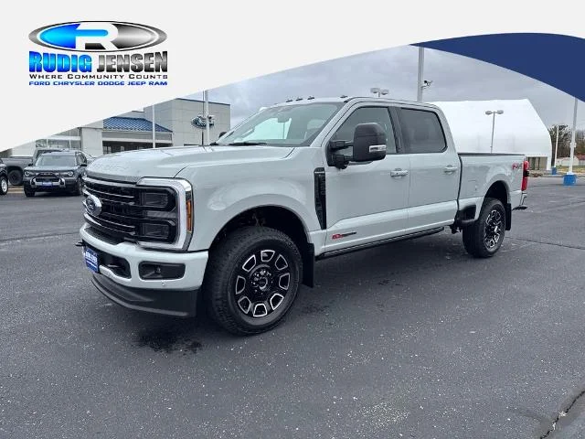 2026 Ford F-350 Super Duty Platinum - Photo 31