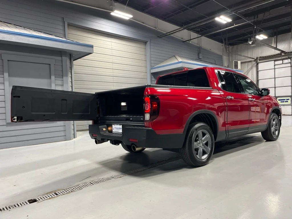Certified Used 2022 Radiant Red Metallic II Honda RTL-E image 10