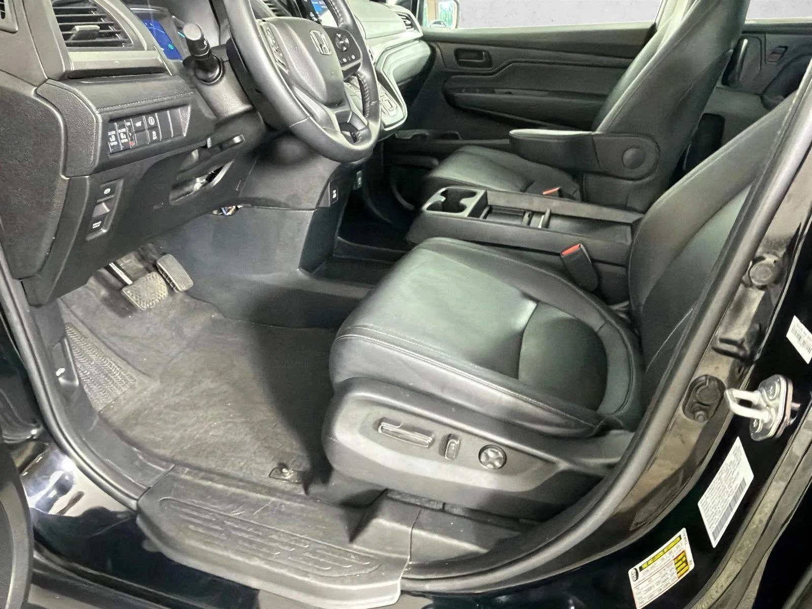 Used 2023 Black Honda EX-L image 10