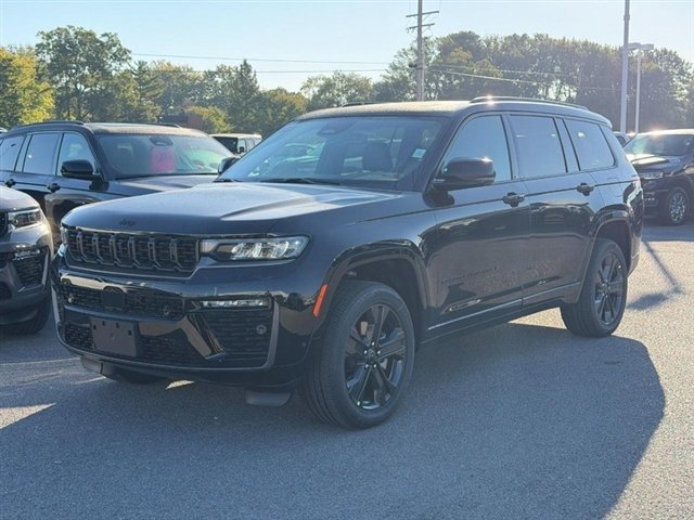 New 2027 High-Gloss Black Paint Jeep Limited Reserve image 1