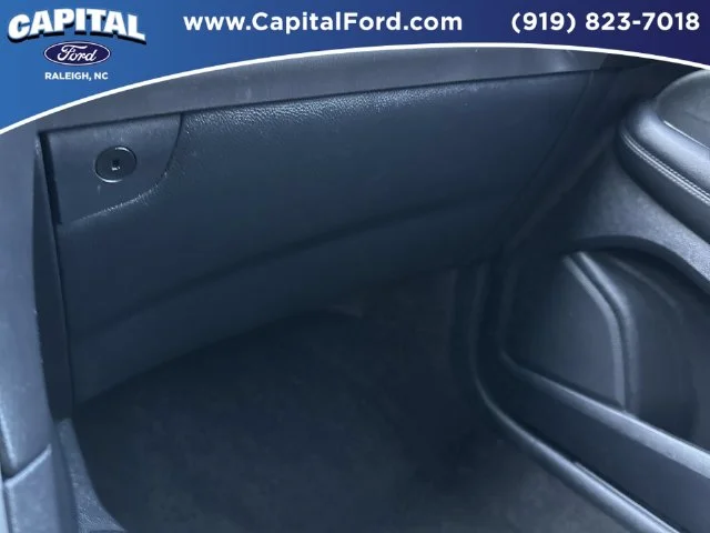 Used 2020 Gray Ford SEL image 28