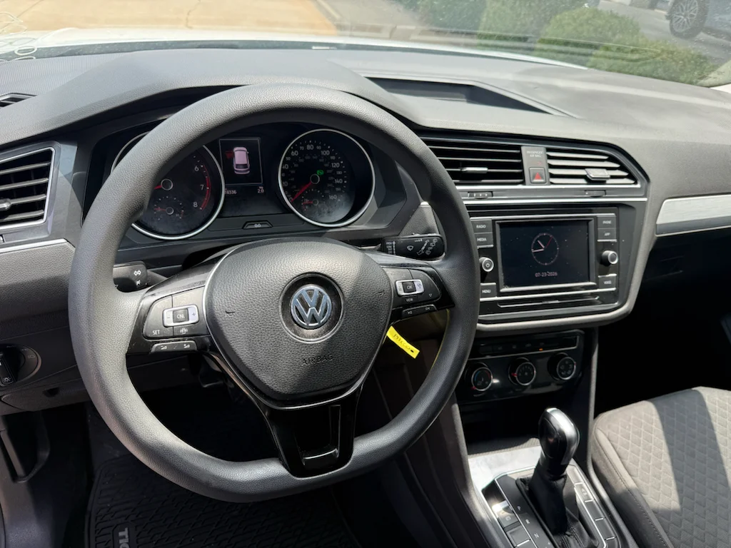 Used 2020 Pure White Volkswagen S image 3