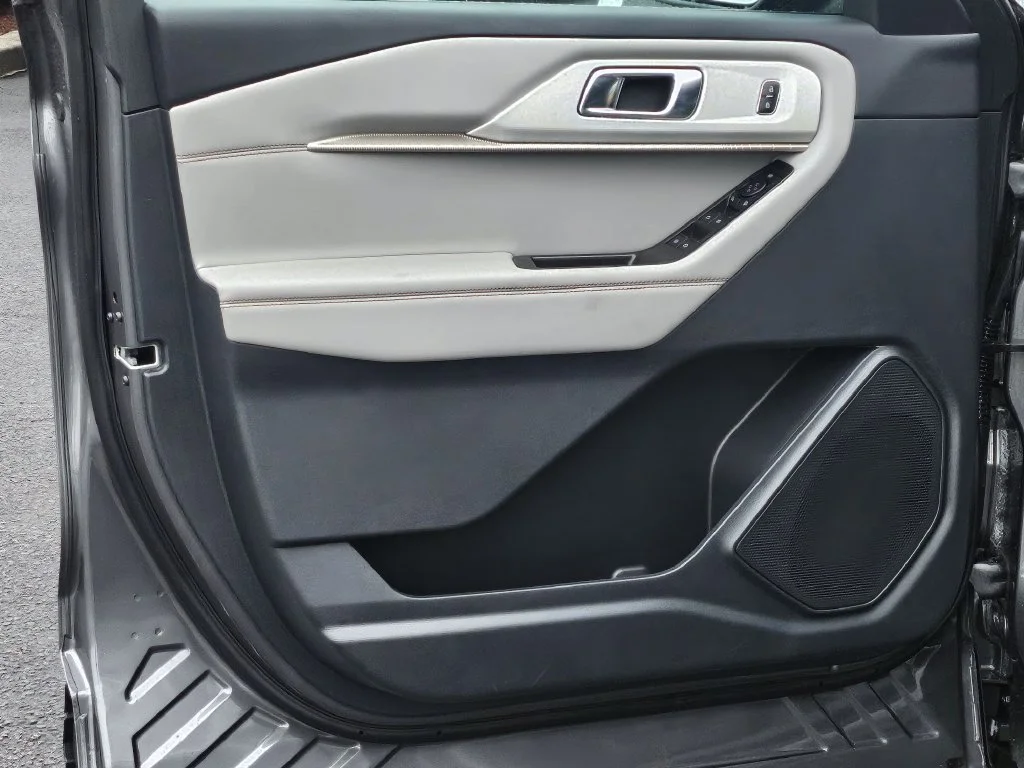 New 2027 Gray Ford Active image 34