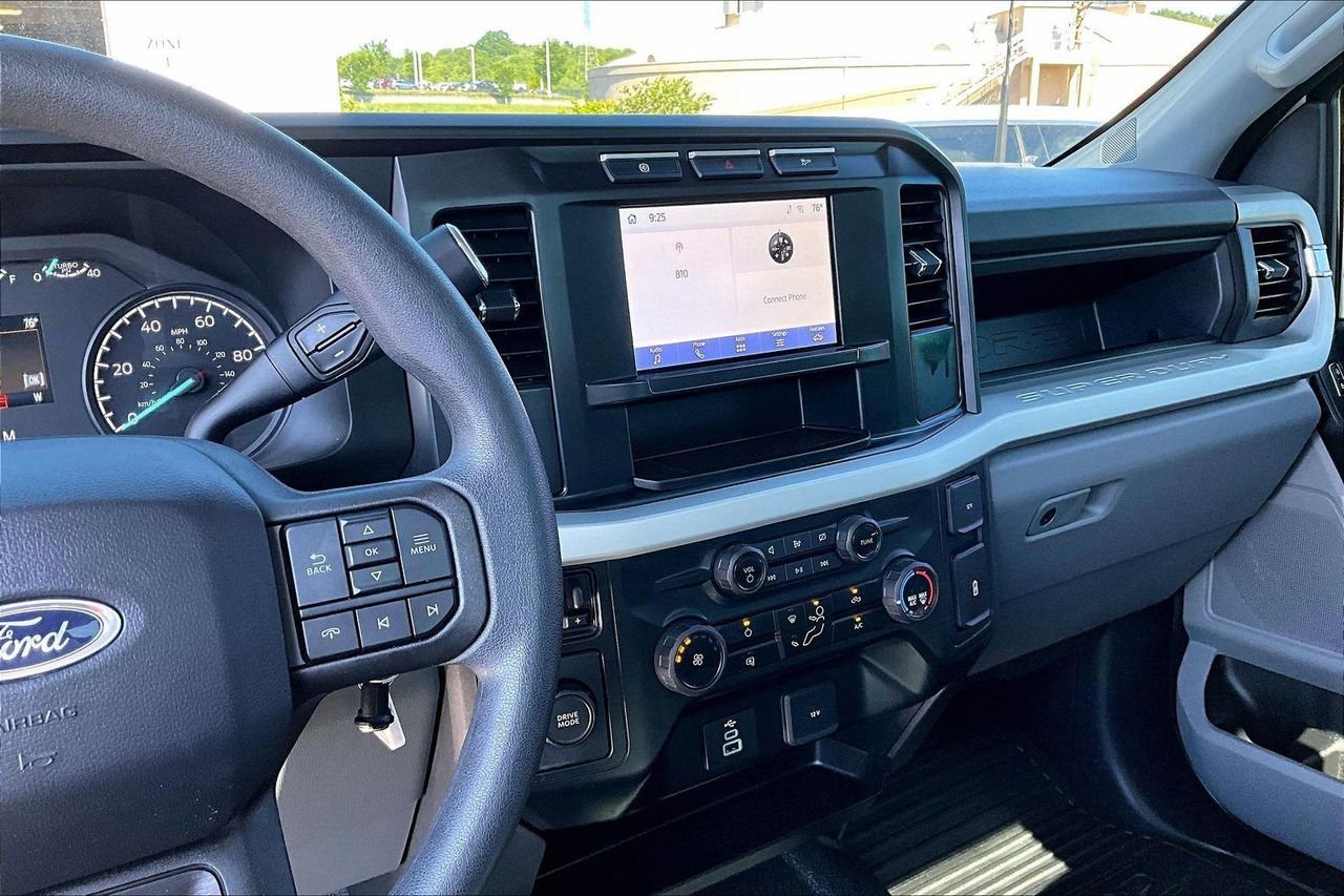 2024 Ford F-350 Super Duty XL - Photo 13