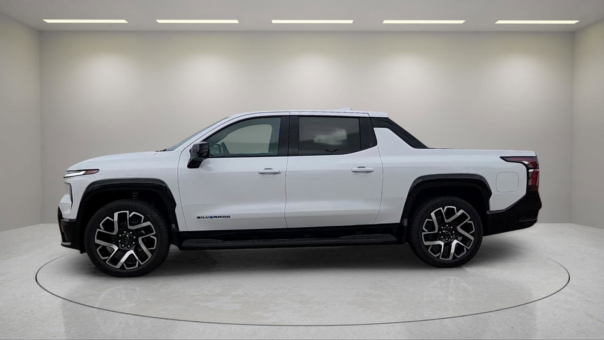 2024 Chevrolet Silverado EV RST - Photo 14