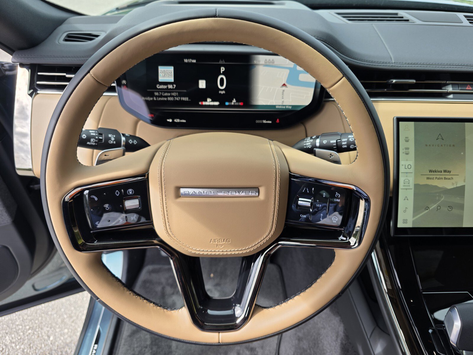 New 2026 Giola Green Land Rover Dynamic SE image 15