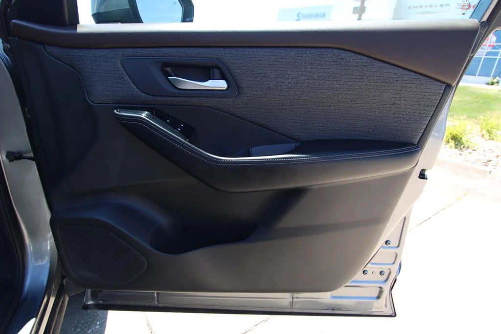 Used 2023 Gray Nissan SV image 36