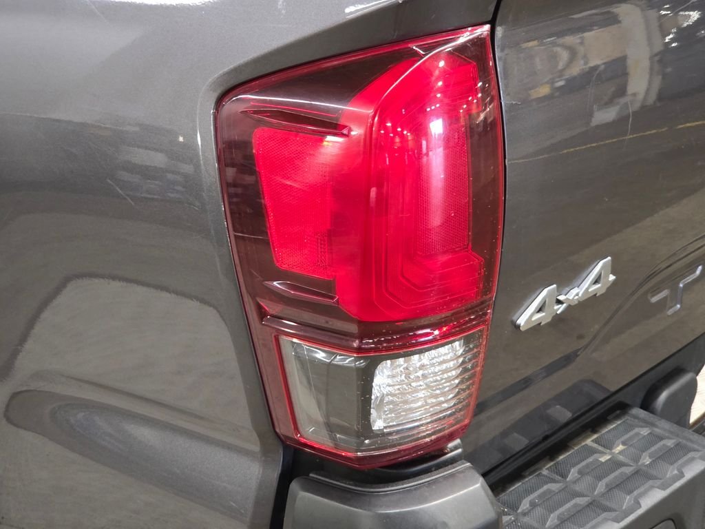 Used 2018 Gray Toyota SR image 15