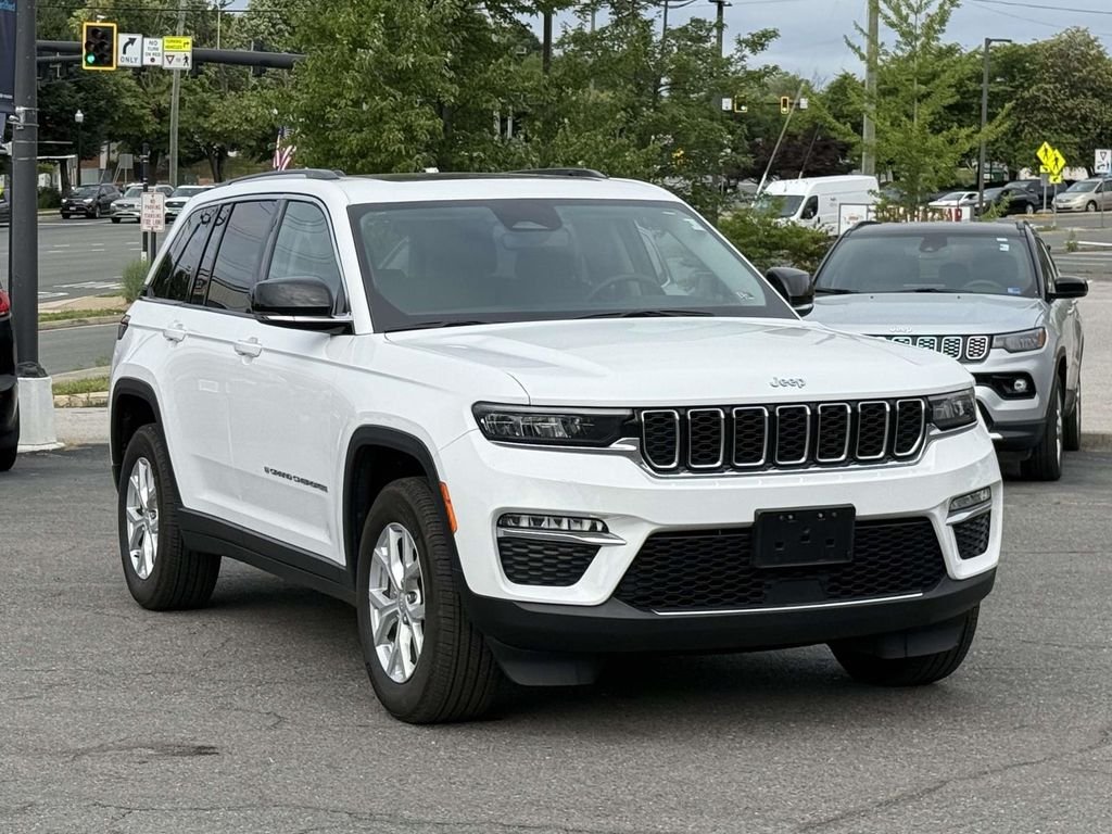 Used 2023 Bright White Clearcoat Jeep Limited image 11