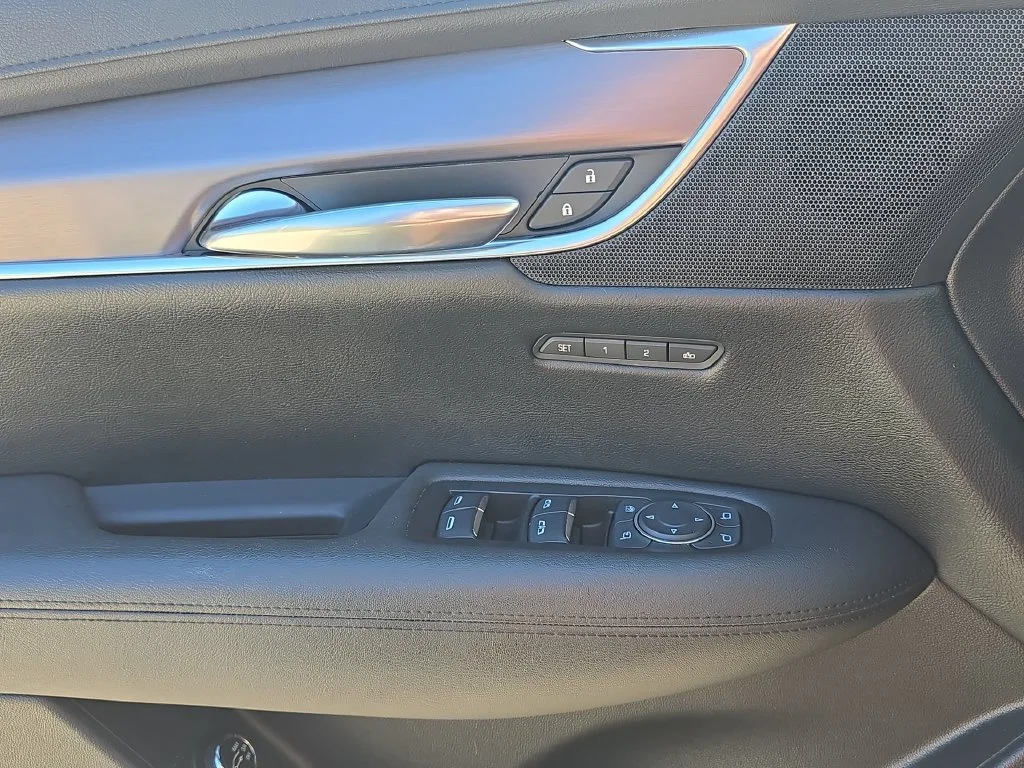 2017 Cadillac XT5 Luxury - Photo 24