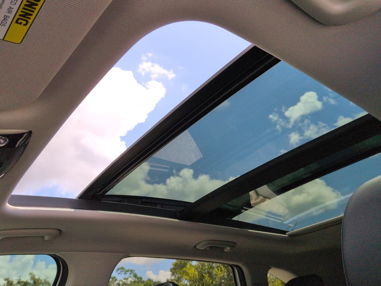 New 2026 Glacial White Pearl Kia EX image 23