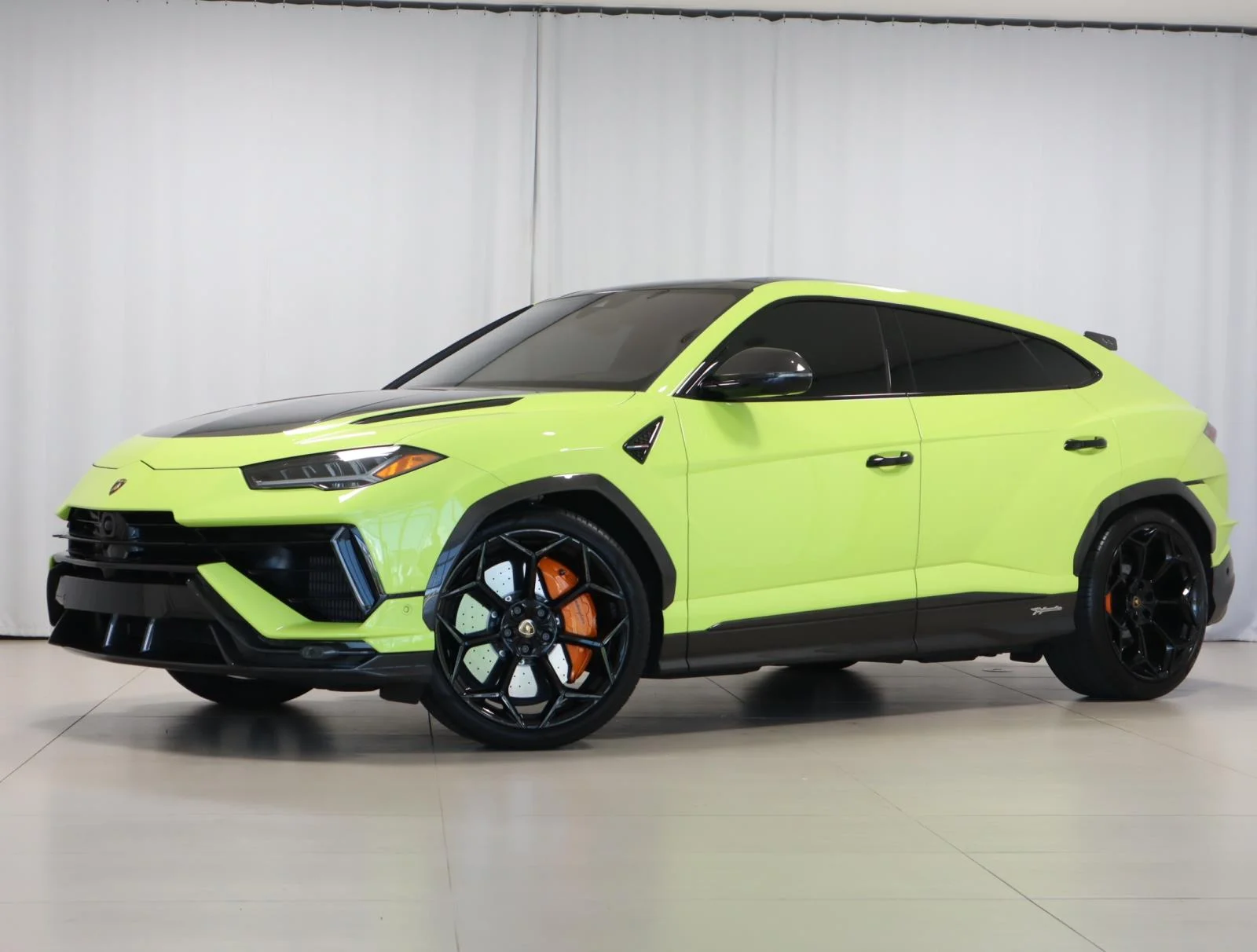 2023 Lamborghini Urus 4.0 V8 Performante's photo