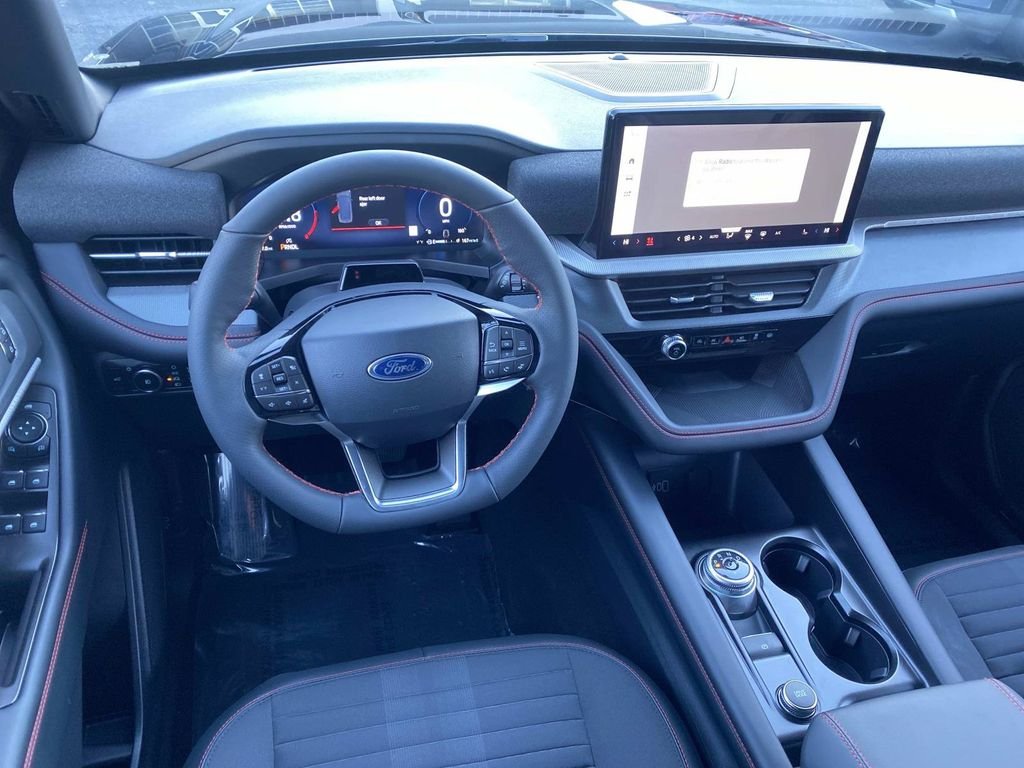 New 2026 Agate Black Metallic Ford ST-Line image 10
