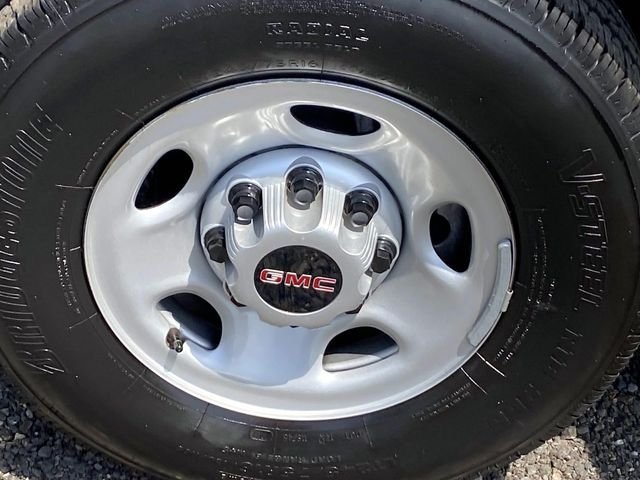 Used 2025 White GMC Work Van image 26