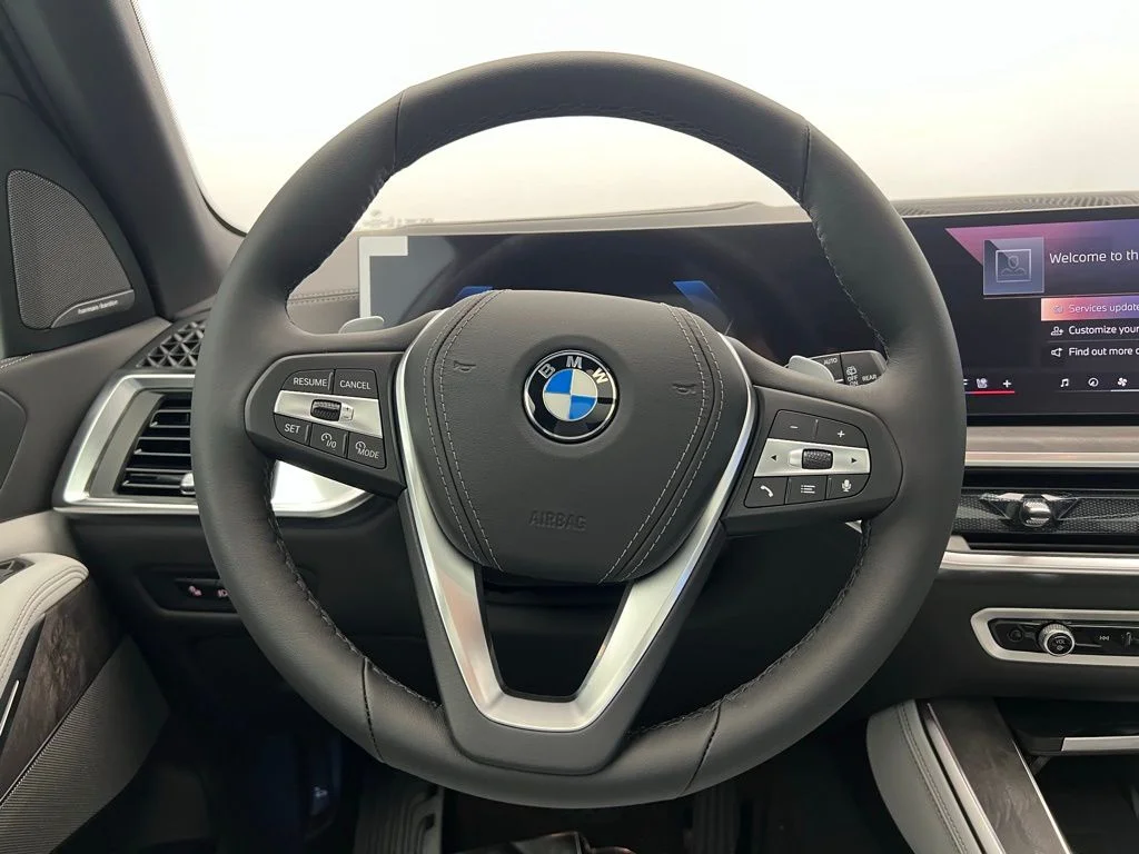 New 2026 Skyscraper Grey Metallic BMW xDrive40i image 17
