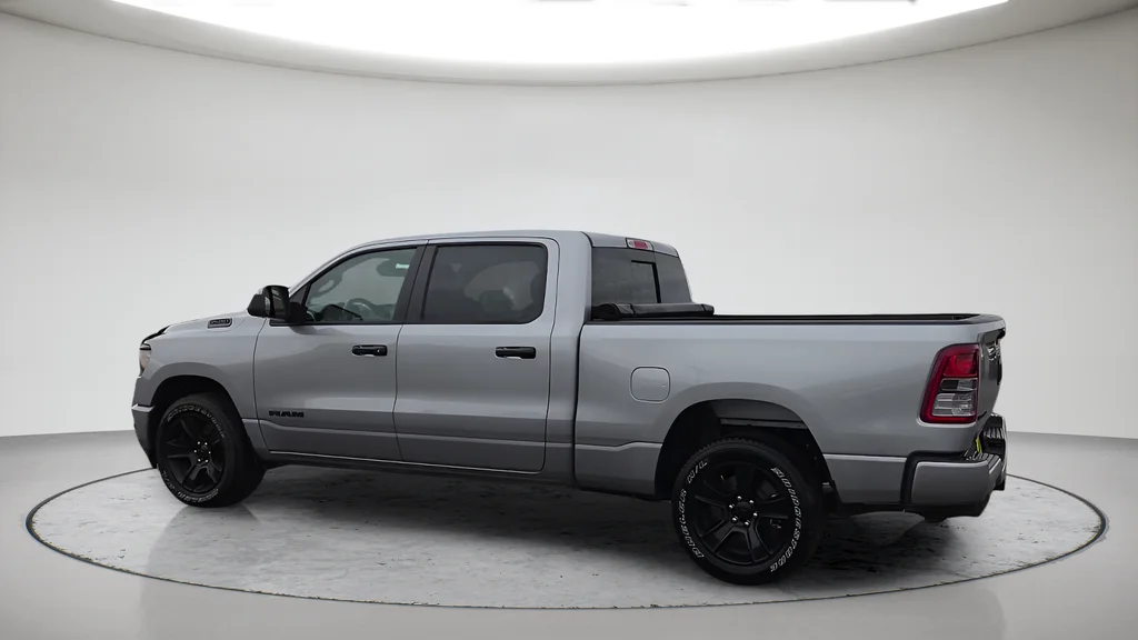 Used 2024 Silver Ram Big Horn/Lone Star image 10
