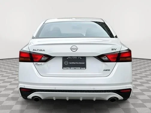 Certified Used 2024 White Nissan 2.5 SV image 4
