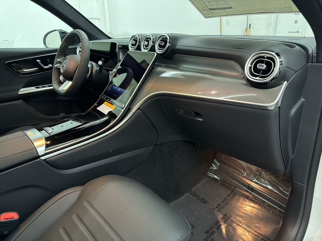 Used 2026 White Mercedes-Benz GLC 300 image 28