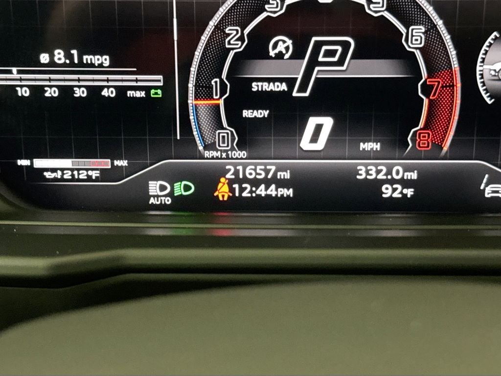 Used 2024  Lamborghini Performante image 12