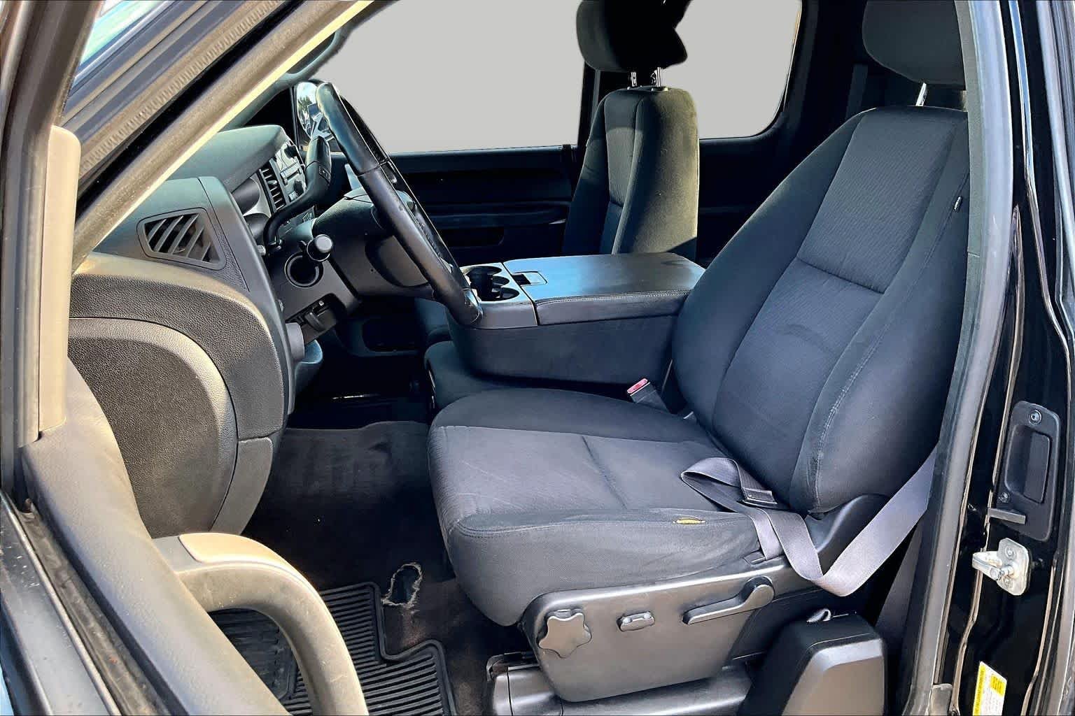 Used 2013 Onyx Black GMC SLE image 10