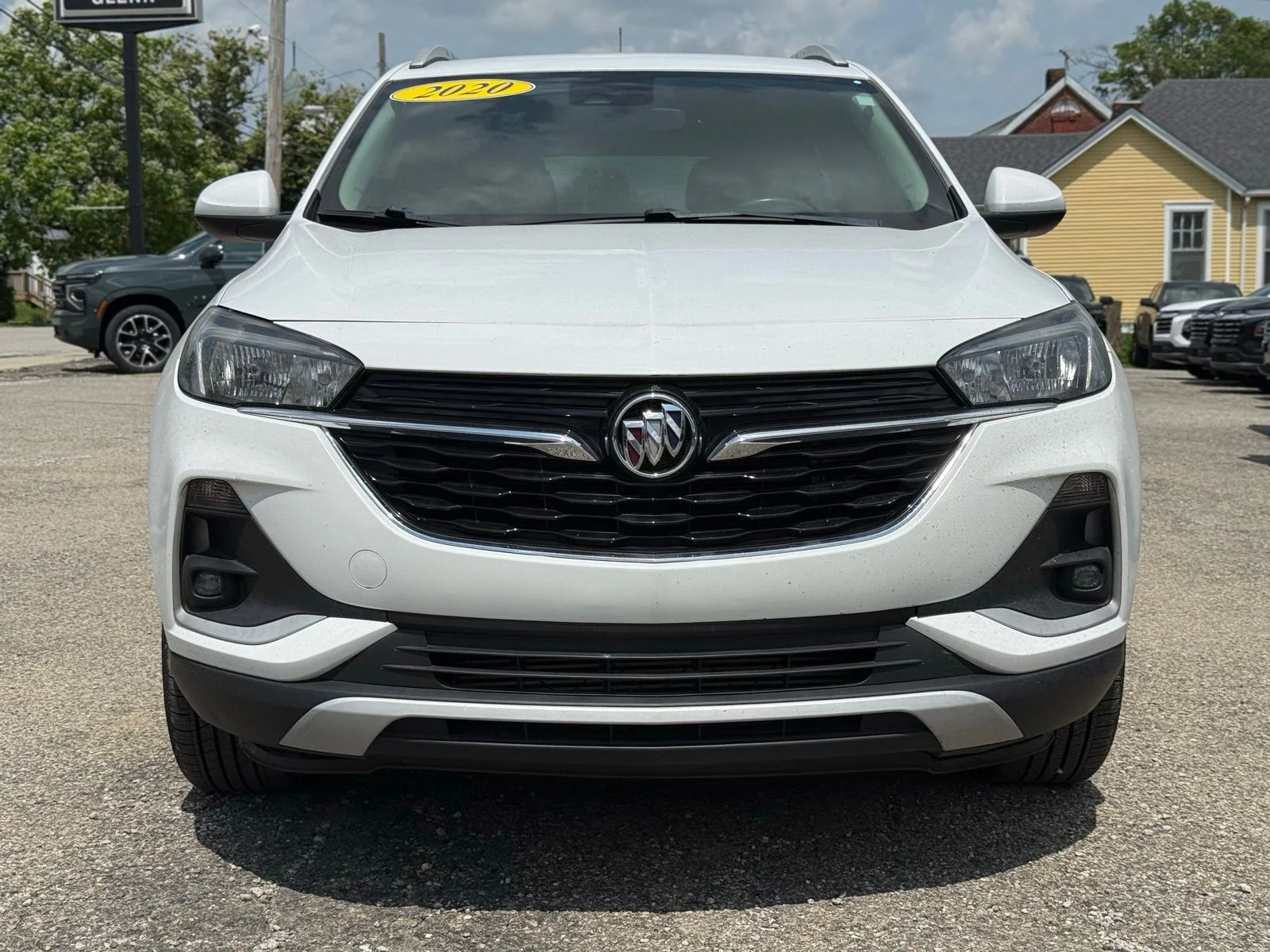 Used 2020 White Buick Select image 11