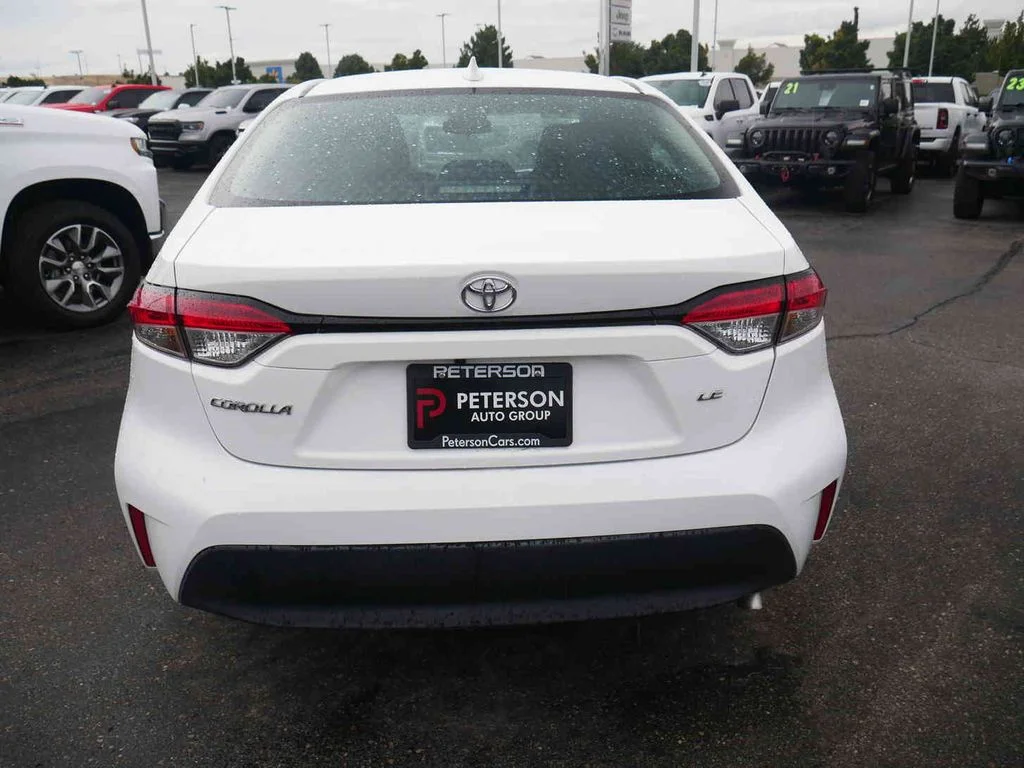 Used 2025 White Toyota LE image 15