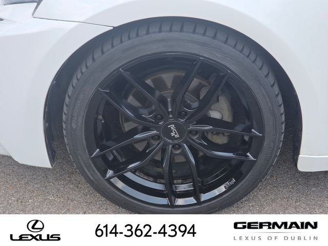 Used 2014  Lexus 250 image 13