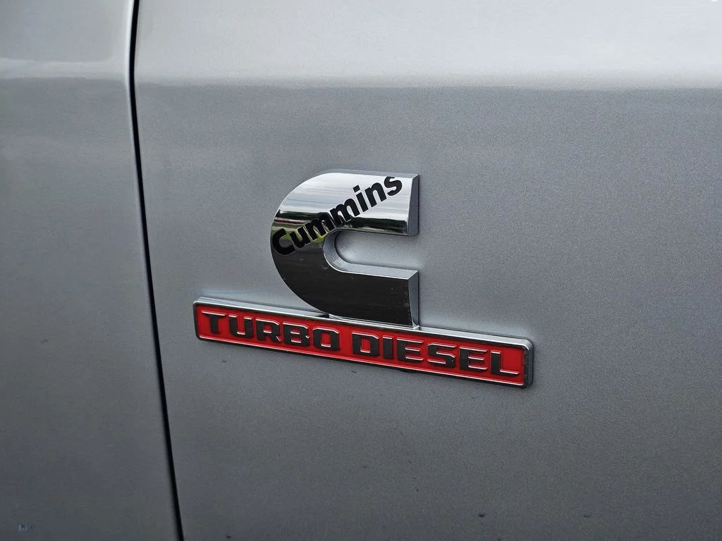 New 2026 Silver-Zynith Exterior Paint RAM Tradesman image 8