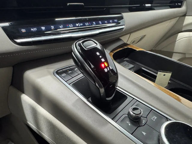 Used 2021 Shadow Metallic Cadillac Premium Luxury Platinum image 27