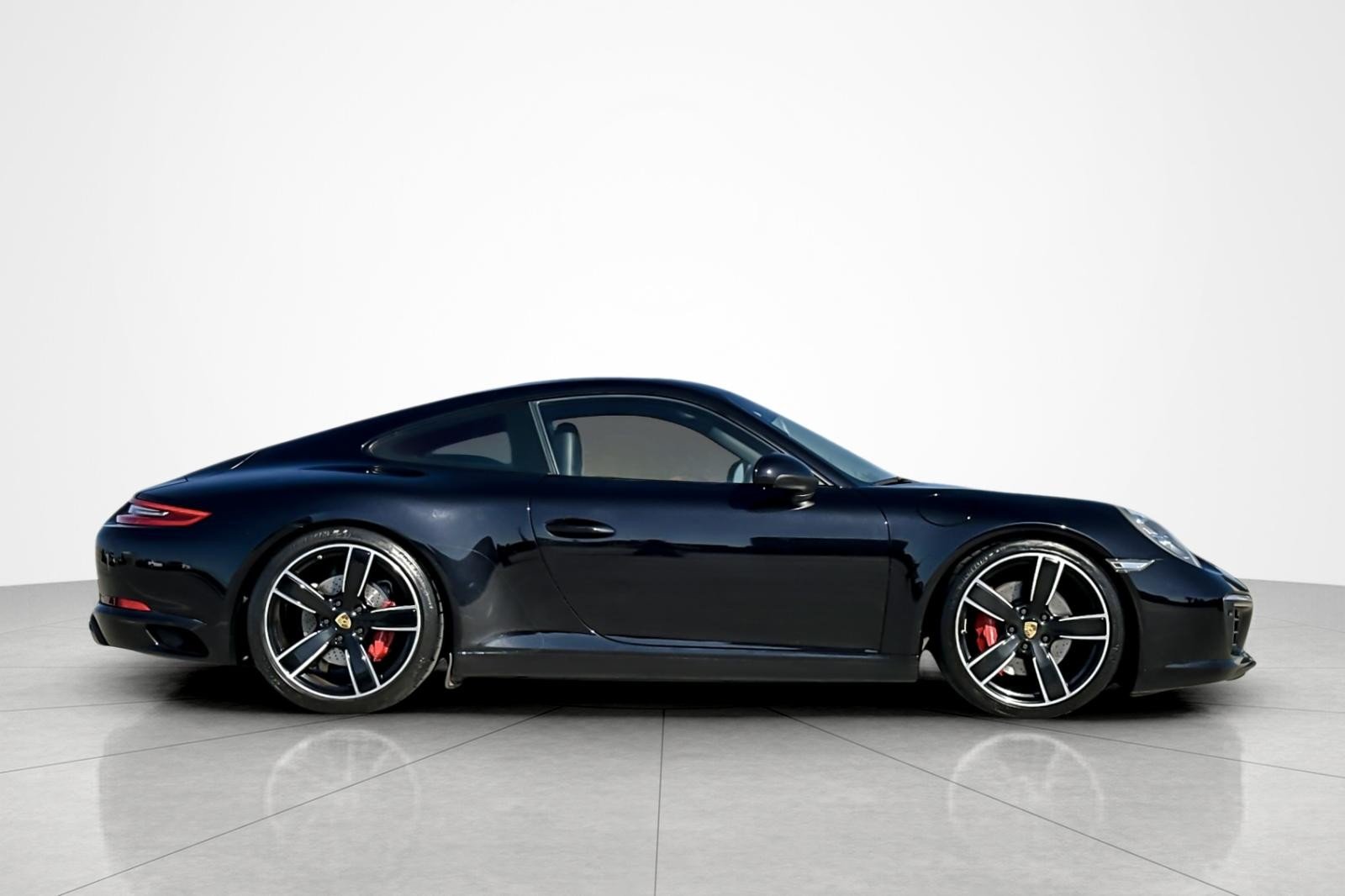 Used 2018 BLACK Porsche Carrera S image 6
