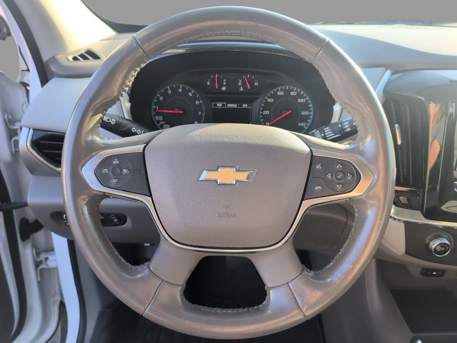 Used 2018 SUMMIT WHITE Chevrolet LT Cloth image 27