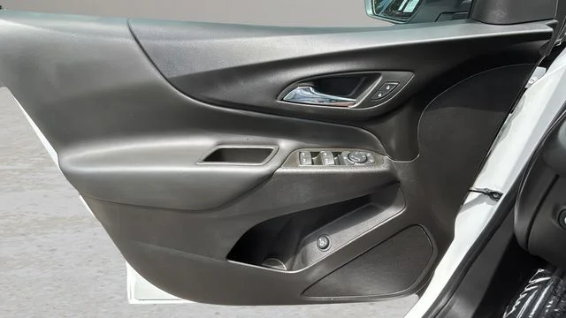 Used 2024 White Chevrolet LT image 17