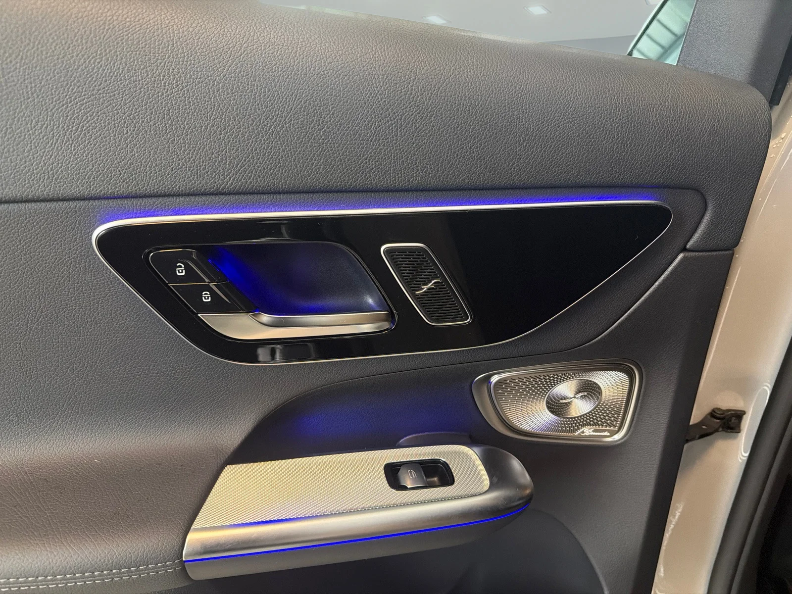 New 2026 Grey Mercedes-Benz GLC 300 4MATIC SUV image 16