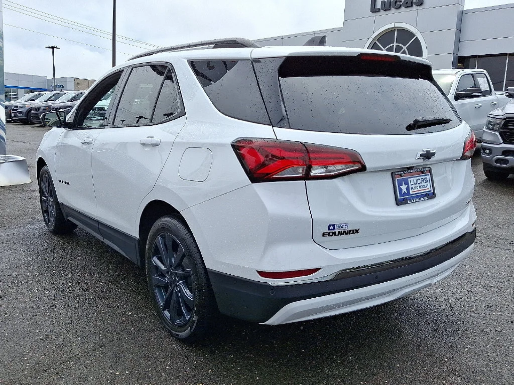 Certified Used 2022 Summit White Chevrolet RS image 8