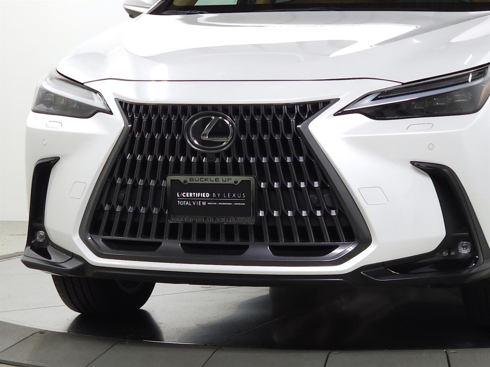 Certified Used 2023 White Lexus Luxury image 4