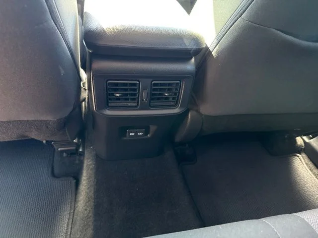 2024 Toyota RAV4 XLE - Photo 31