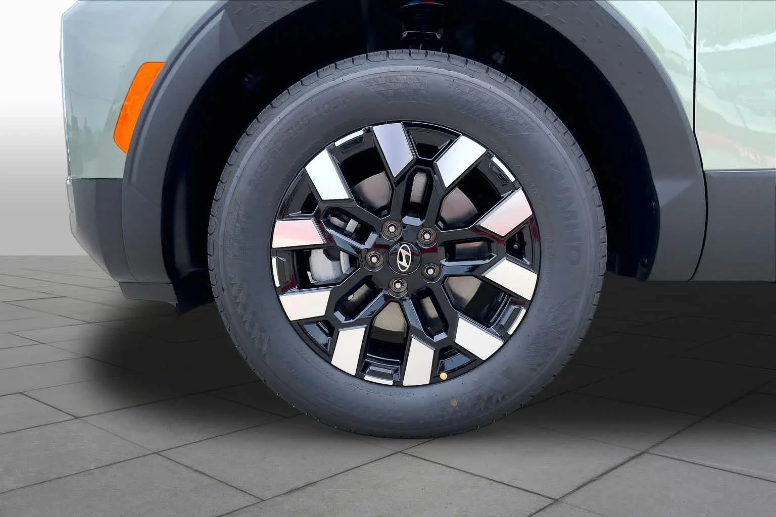 New 2027 Sage Gray Hyundai SE image 11