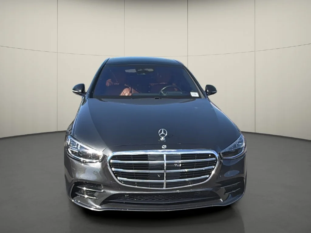 Used 2023 Gray Mercedes-Benz S 500 image 2