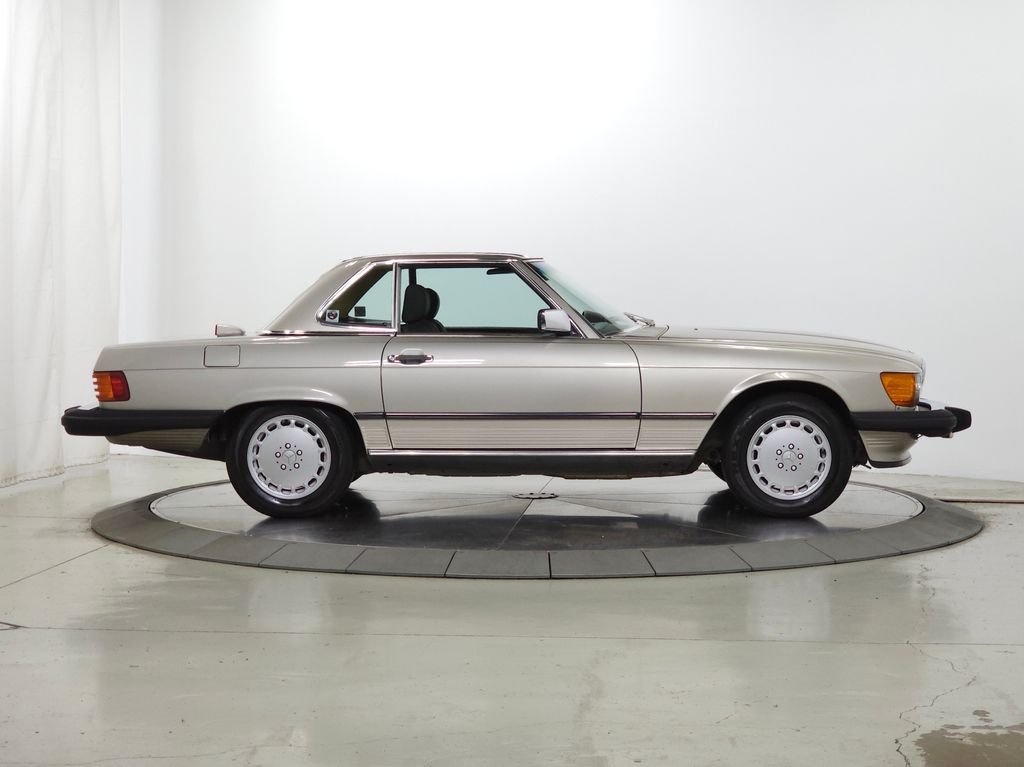 Used 1987 Gold Mercedes-Benz 560 SL image 10