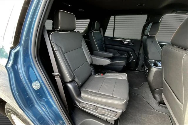 Used 2025 Blue Chevrolet Premier image 24