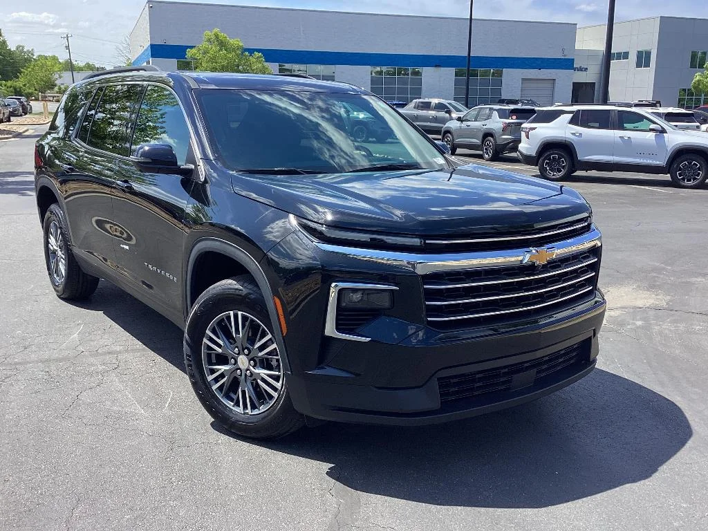 Used 2024 Mosaic Black Metallic Chevrolet FWD LT image 7