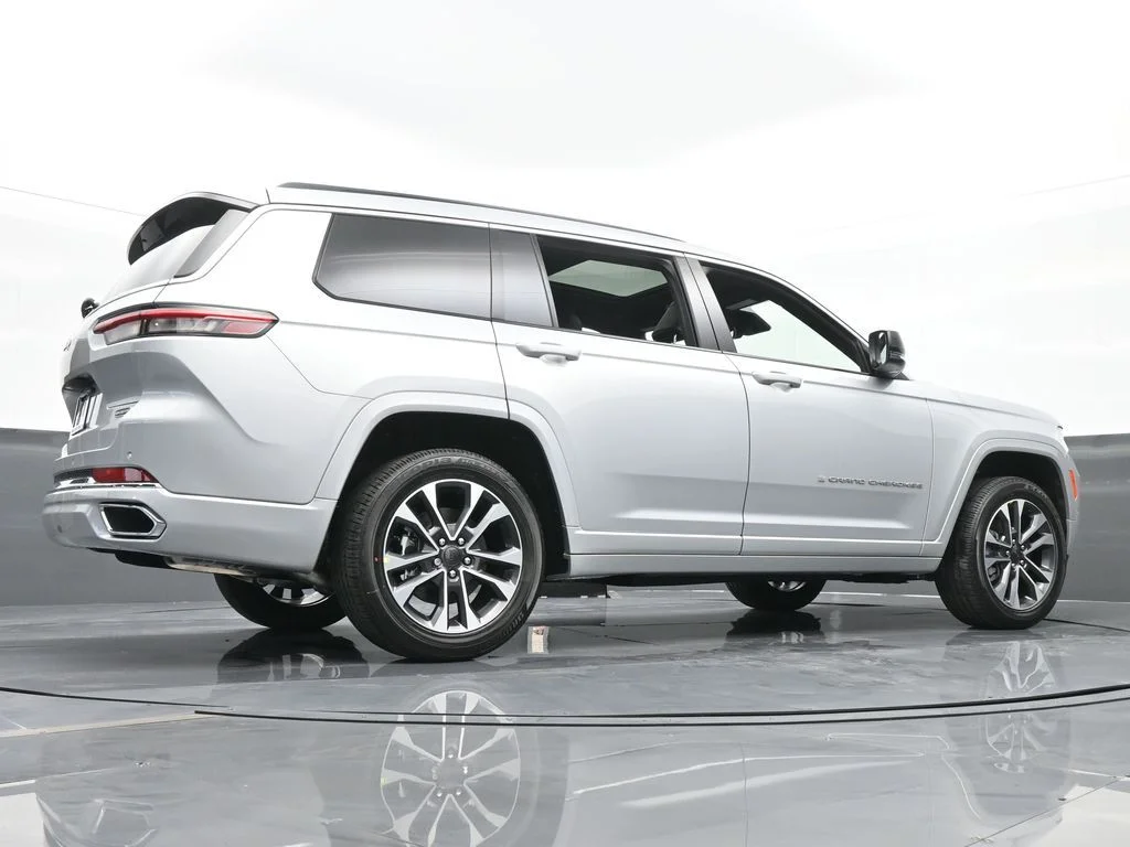 Used 2024 Silver Zynith Jeep Overland image 54