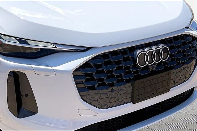 Used 2025 White Audi 2.0T Premium image 30